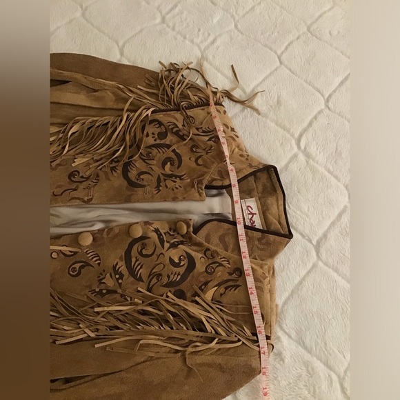 Vintage Chic Tan Suede Jacket with Fringe and Embroidery - Picture 4 of 7